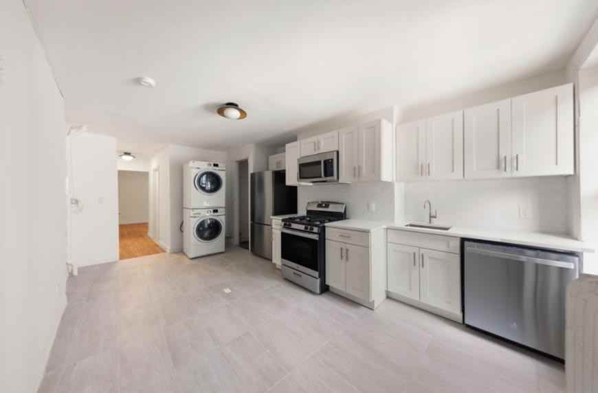 533 Washington Ave - Photo 2 of 10