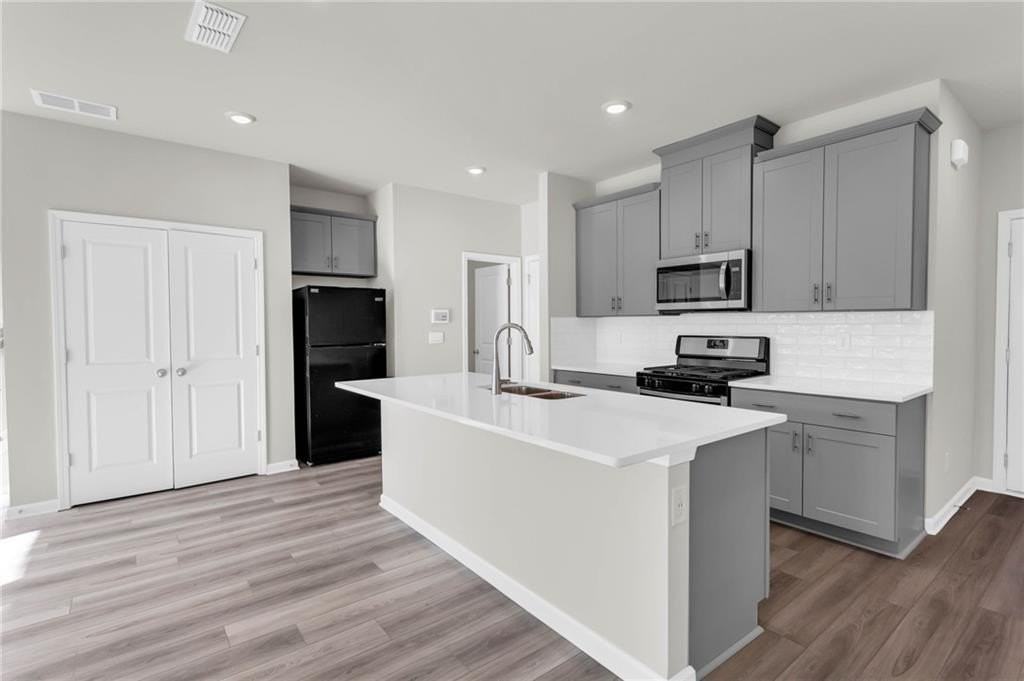 1645 Villageside Ct - Photo 6 of 31