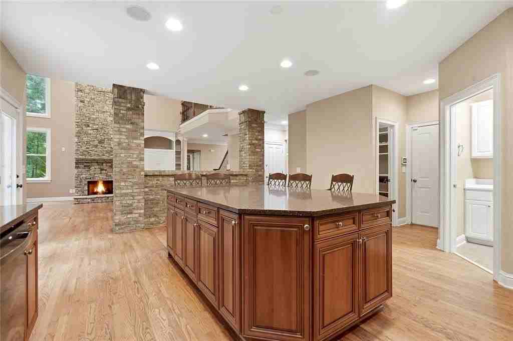 2060 Fife Ridge Ct - Photo 6 of 34