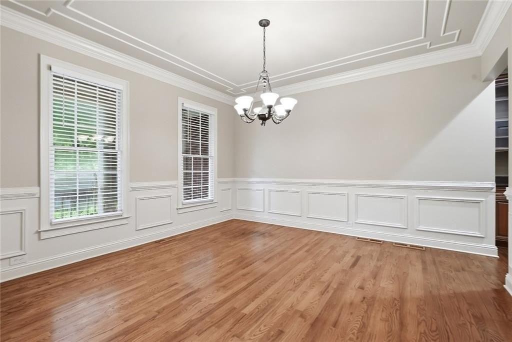 2060 Fife Ridge Ct - Photo 7 of 34