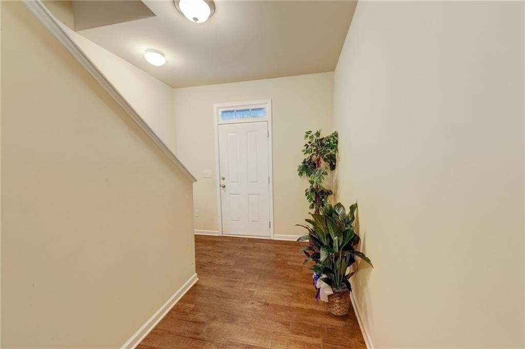 602 Dodson Lake Ct - Photo 2 of 11