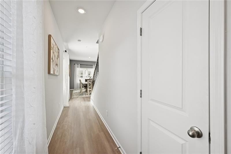 405 Lanier Cir - Photo 3 of 35