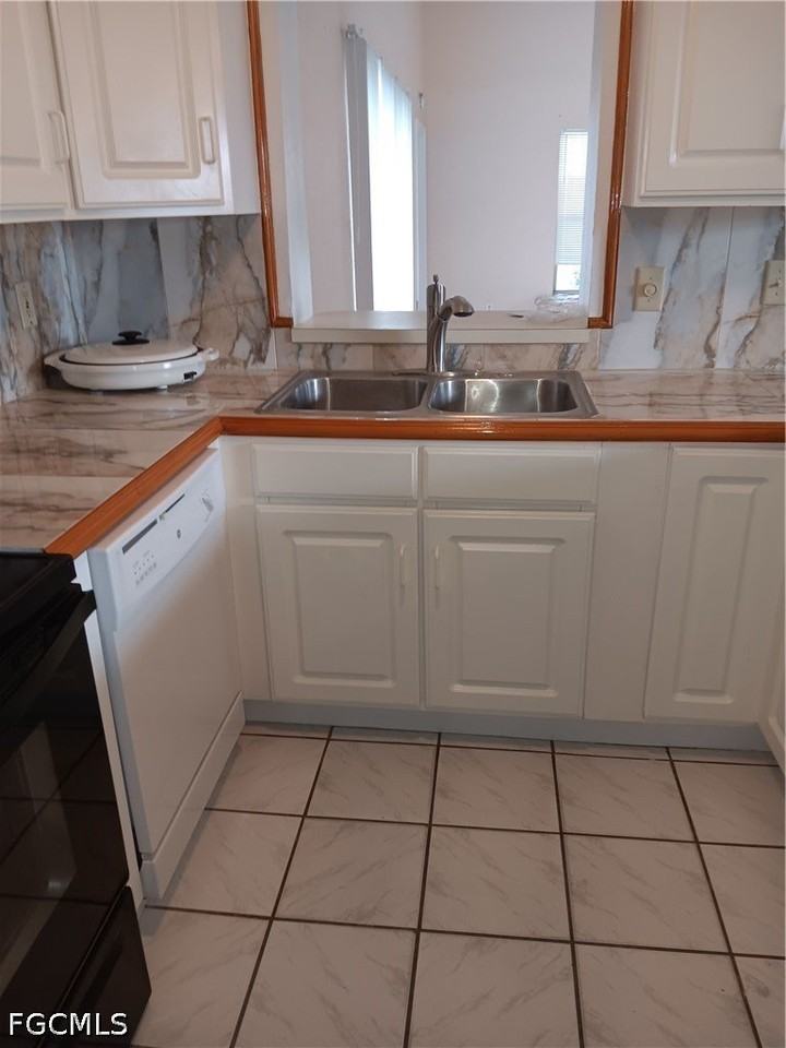451 Marsh Ave - Photo 7 of 10
