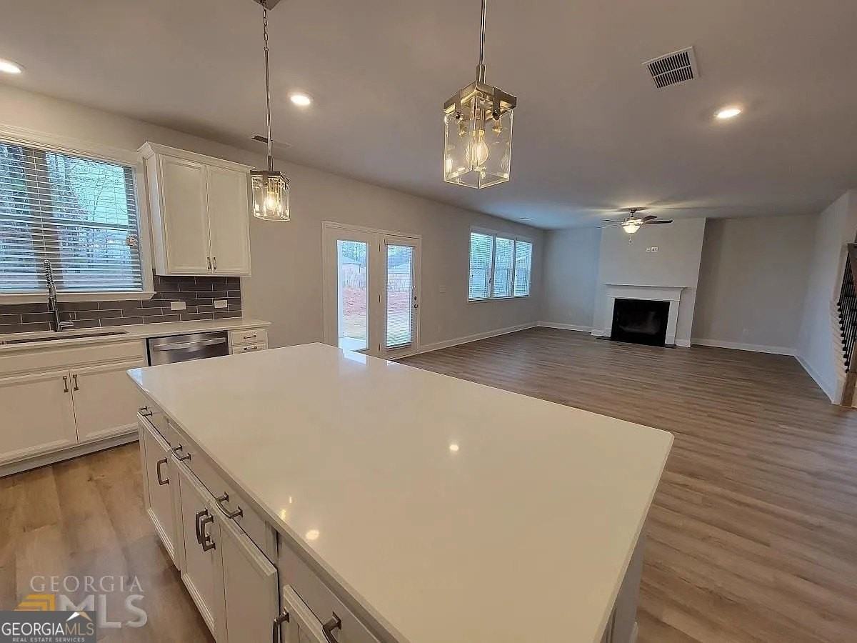 604 Cunninghame Ct - Photo 4 of 23