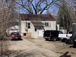 featured image of 411 8th Ave E #1