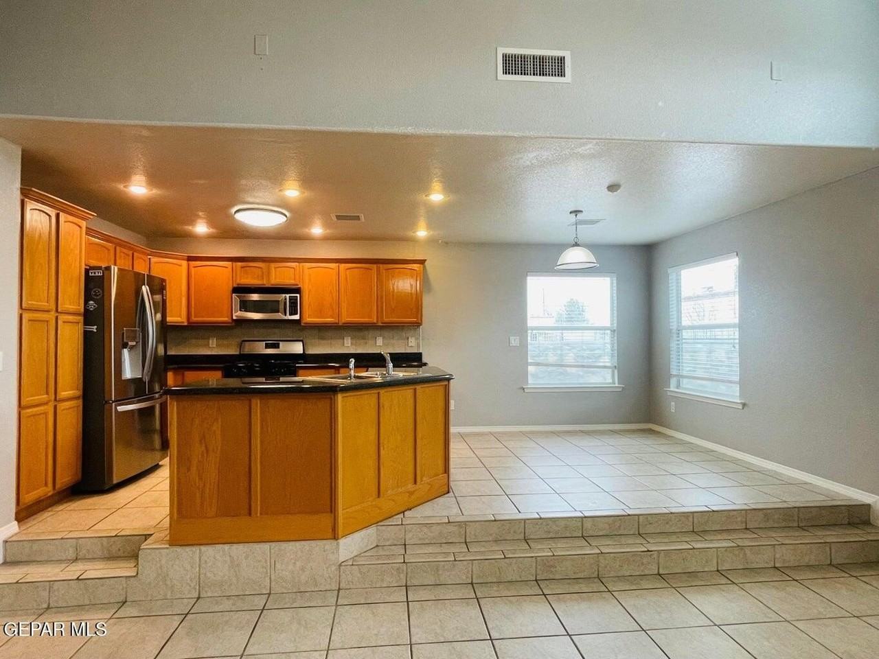 3660 Sammy Reece Pl - Photo 4 of 5