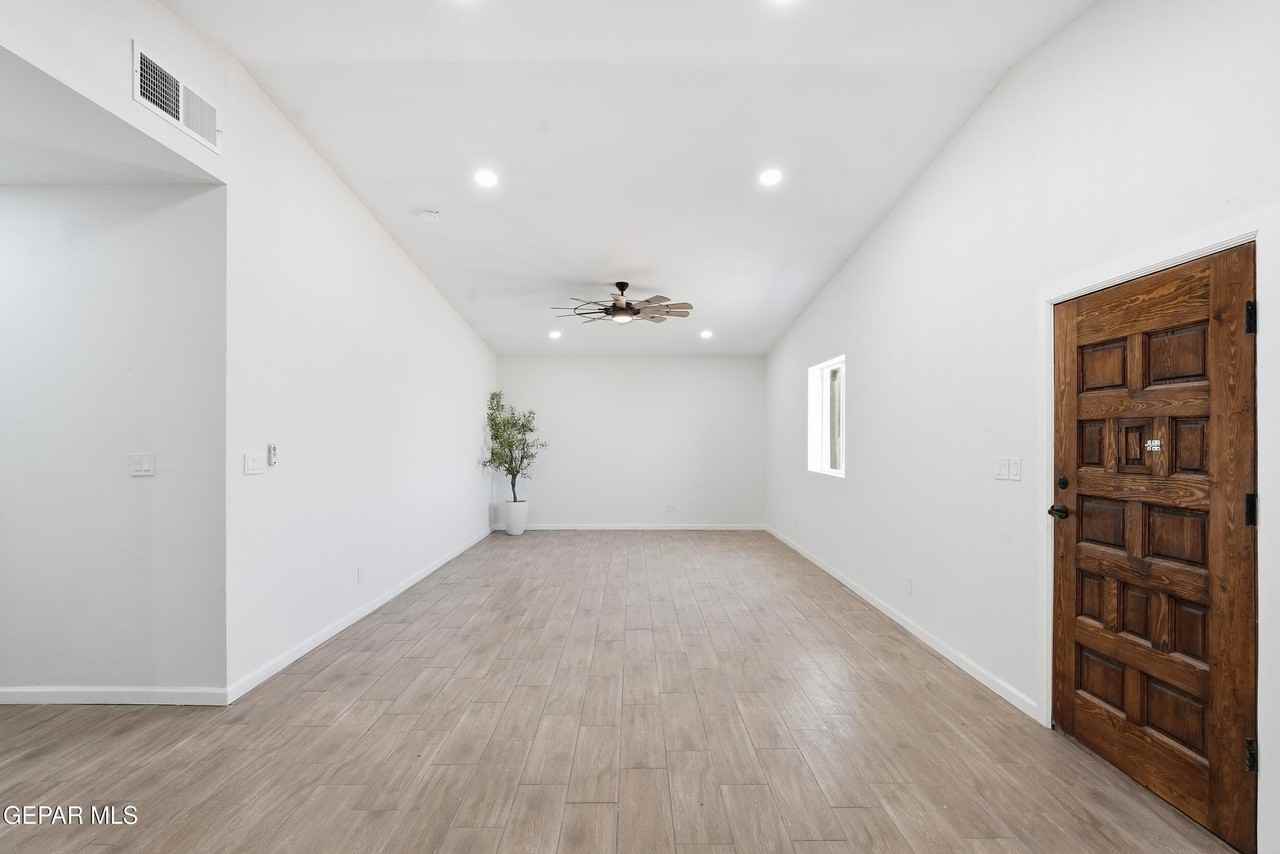536 James St #B - Photo 5 of 30