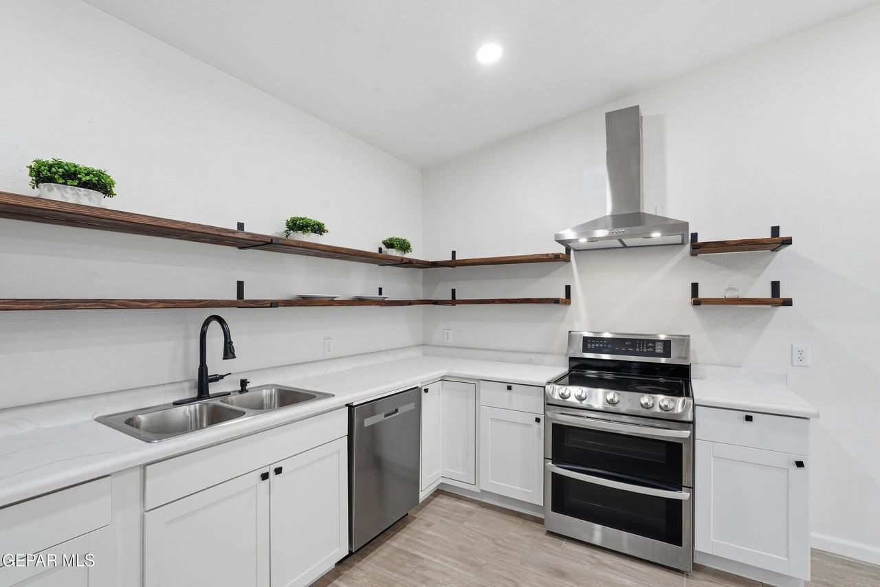 536 James St #B - Photo 7 of 30