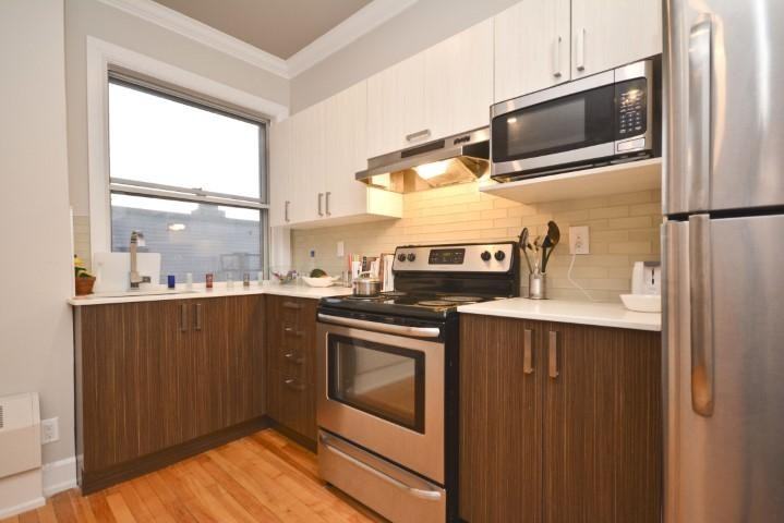 393 Nelson St - Photo 3 of 10
