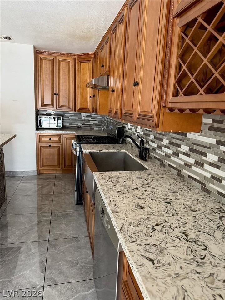 4633 Solar Eclipse Dr - Photo 5 of 13