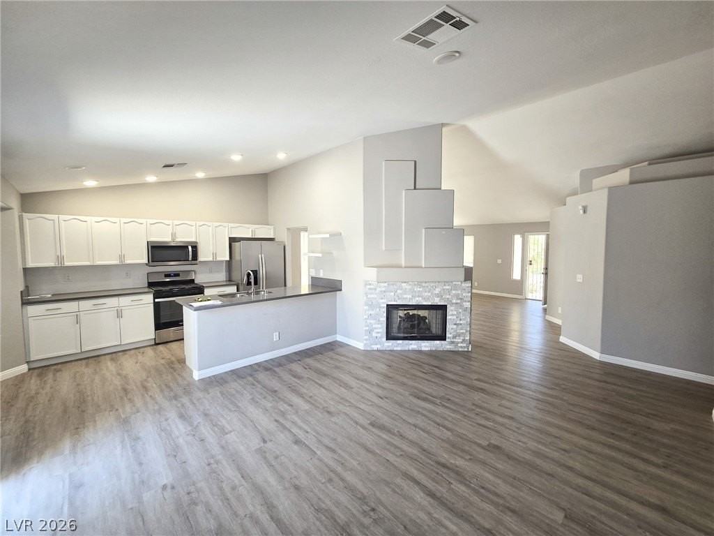 6230 Alkaid Ave - Photo 4 of 13