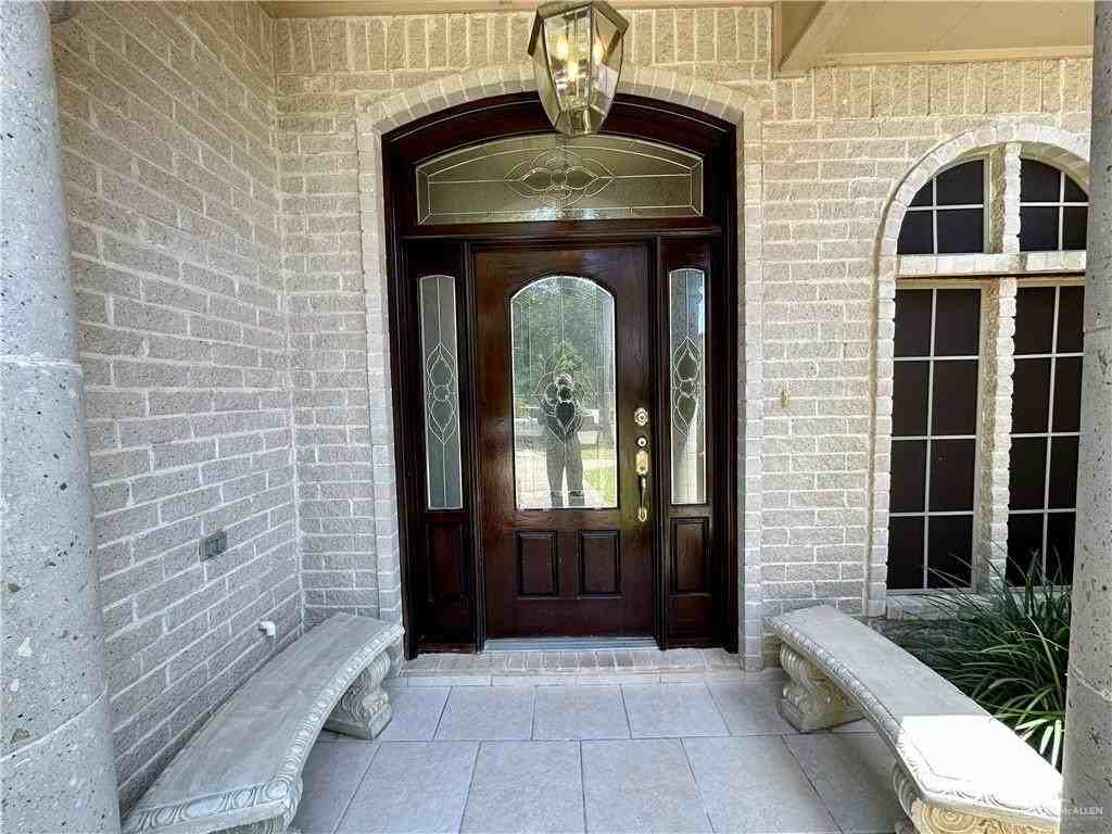 4104 San Roman St - Photo 6 of 35