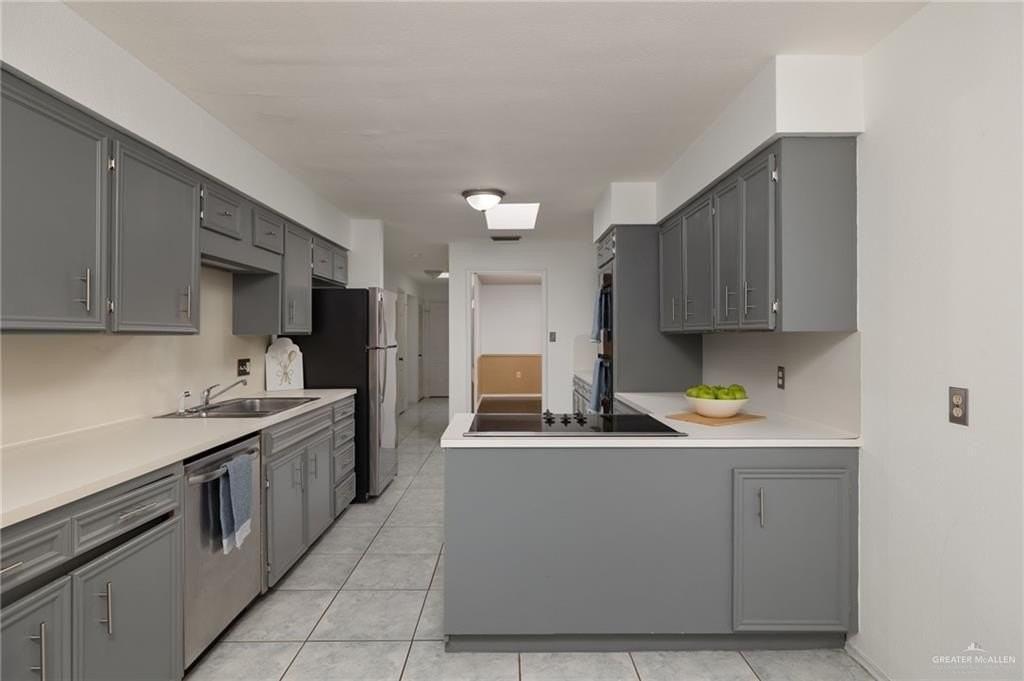 428 Vermont Ave - Photo 5 of 18