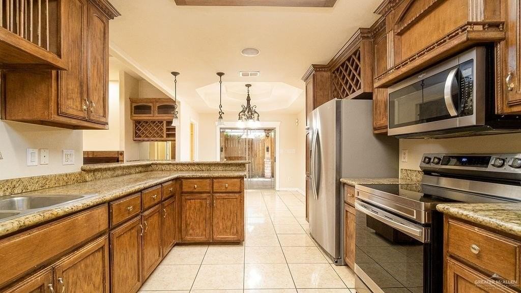 919 Hill Country Rd - Photo 3 of 22