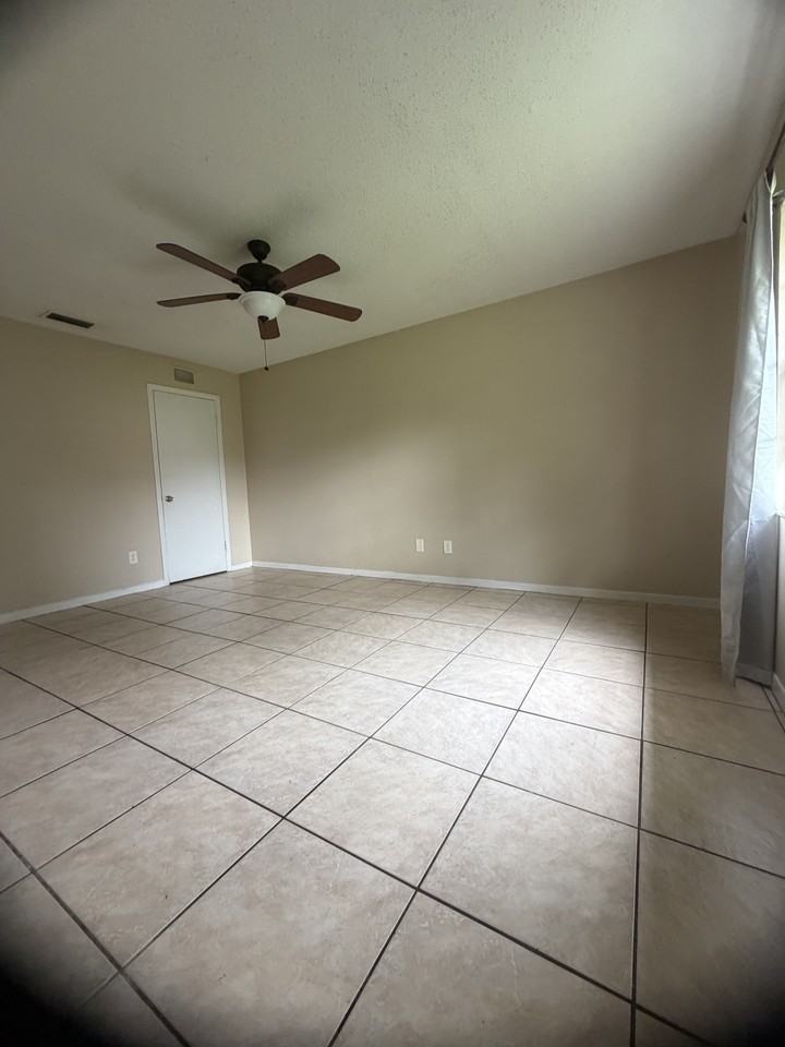 1561 S Boundary St #1 - Photo 5 of 20