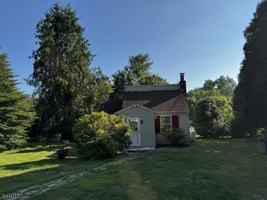 featured image of 175 Cherry Ln #C