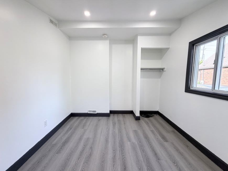 85 Mary St Unit 2 - Photo 7 of 10