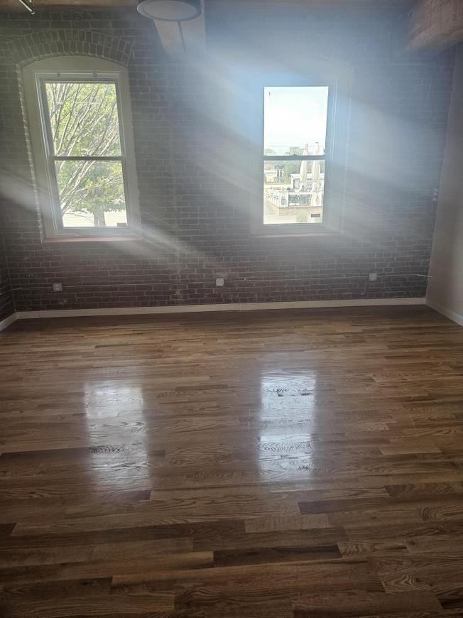 85 Harding St - Photo 5 of 10