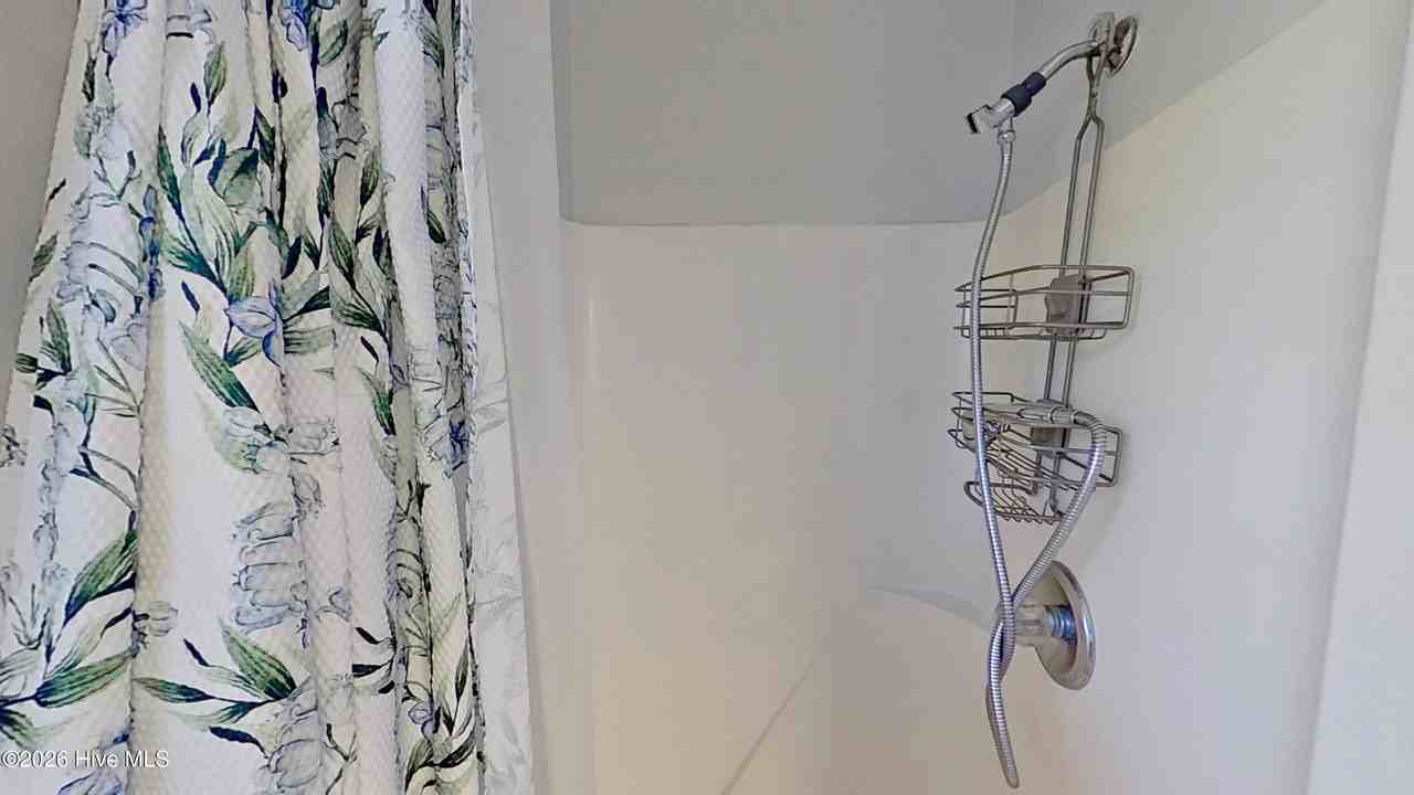 301 Dennis Rd - Photo 7 of 20