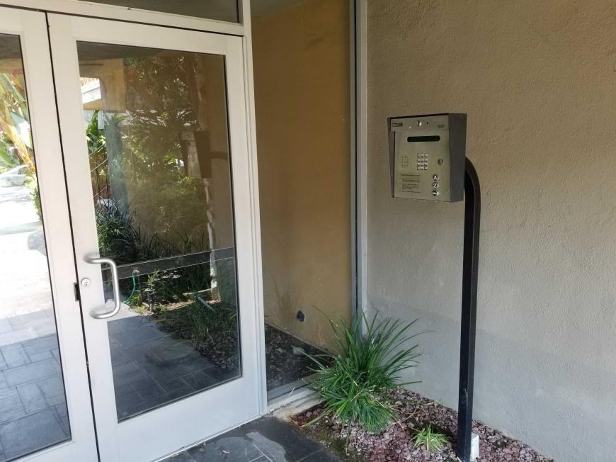 14413 Addison St - Photo 4 of 10