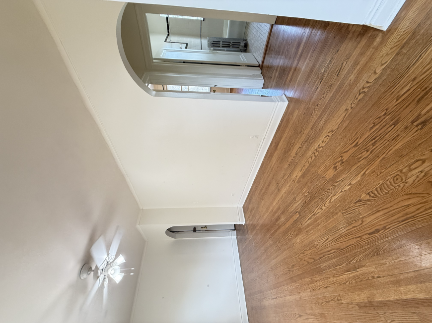 2141 N Spaulding Ave - Photo 4 of 10