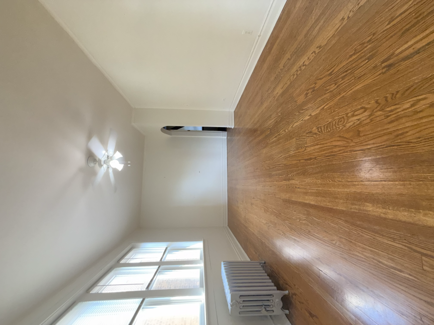 2141 N Spaulding Ave - Photo 5 of 10