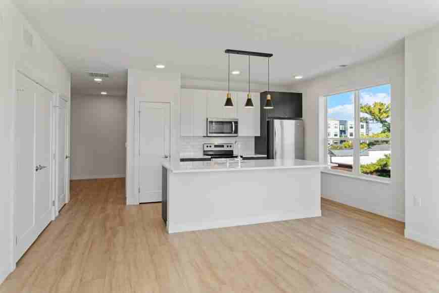 5945 6th Ave - Photo 4 of 10