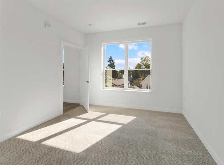 5945 6th Ave - Photo 6 of 10