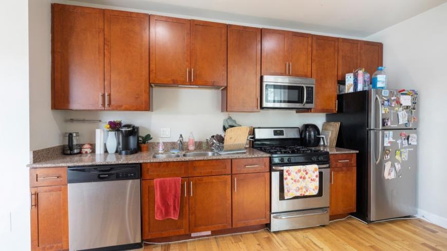 2036 W Touhy Ave - Photo 3 of 10