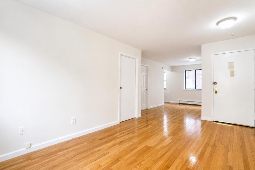 47 Cooper St - Photo 3 of 8