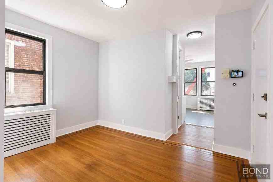 2538 18th St - Photo 3 of 10
