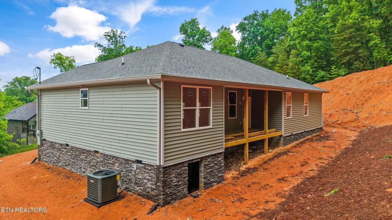 378 Signet Ln - Photo 4 of 29