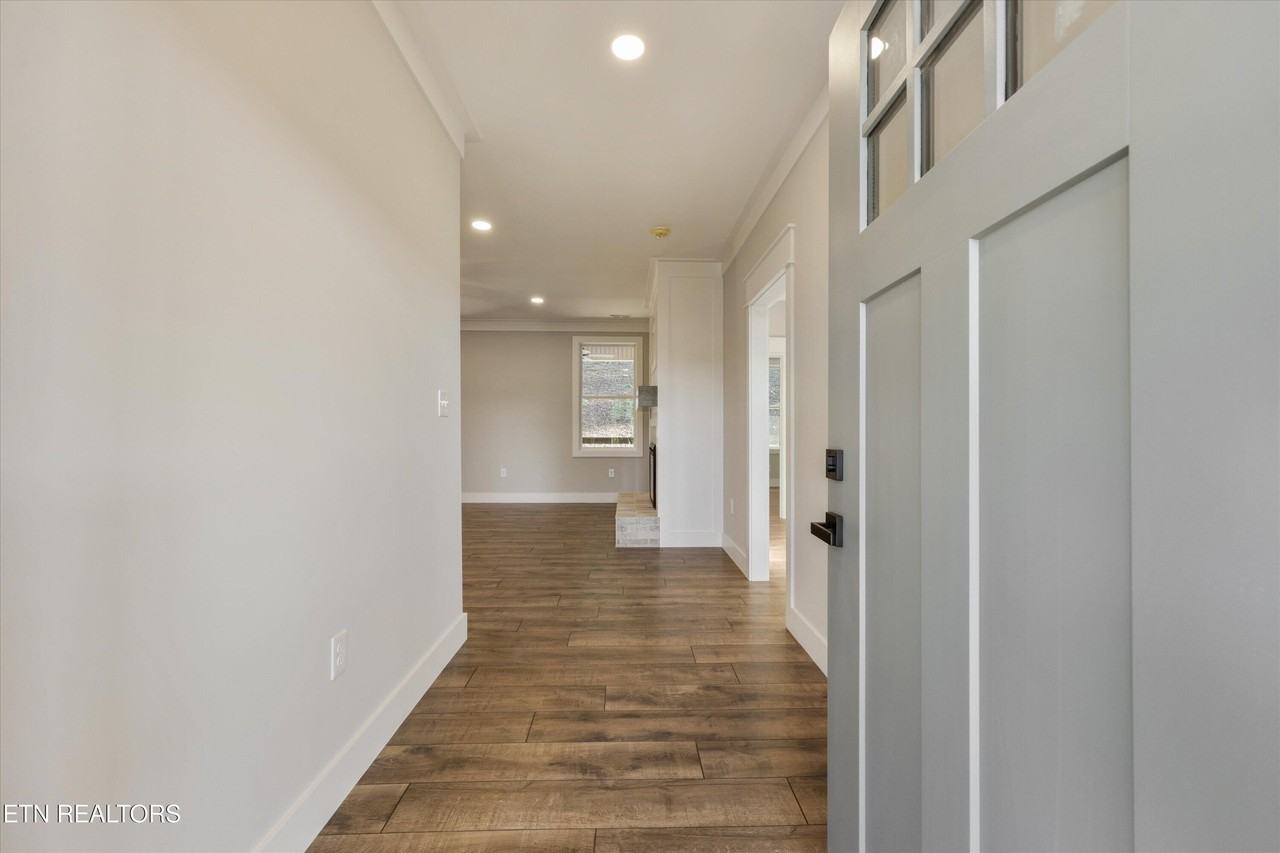 378 Signet Ln - Photo 5 of 29