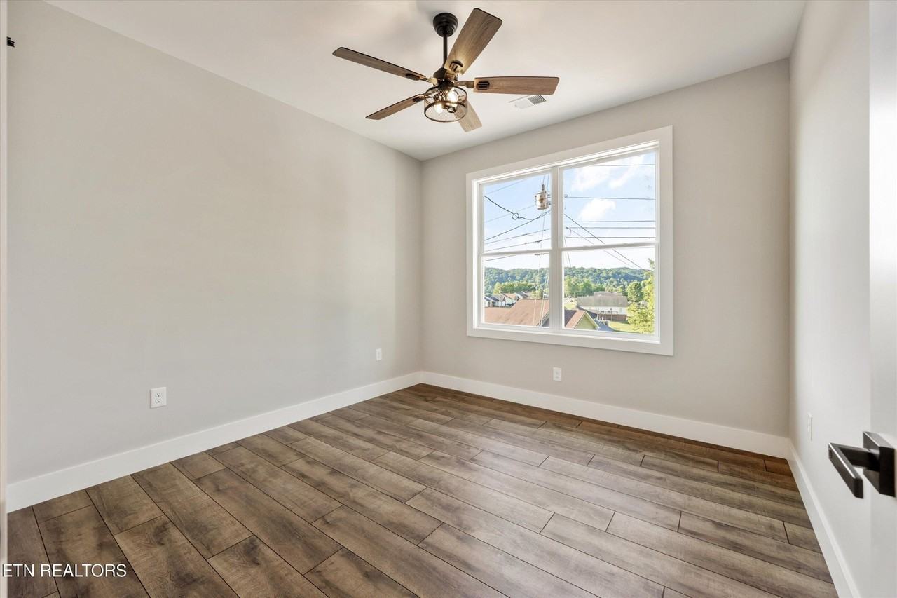 378 Signet Ln - Photo 6 of 29