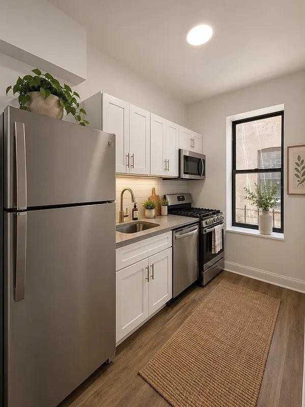 277 W 150th St - Photo 4 of 5