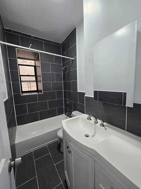 277 W 150th St - Photo 5 of 5
