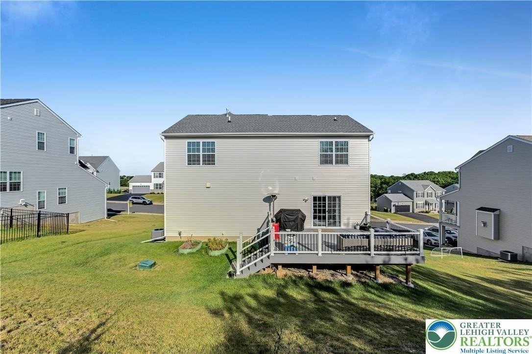 5044 Bellflower Dr - Photo 5 of 50