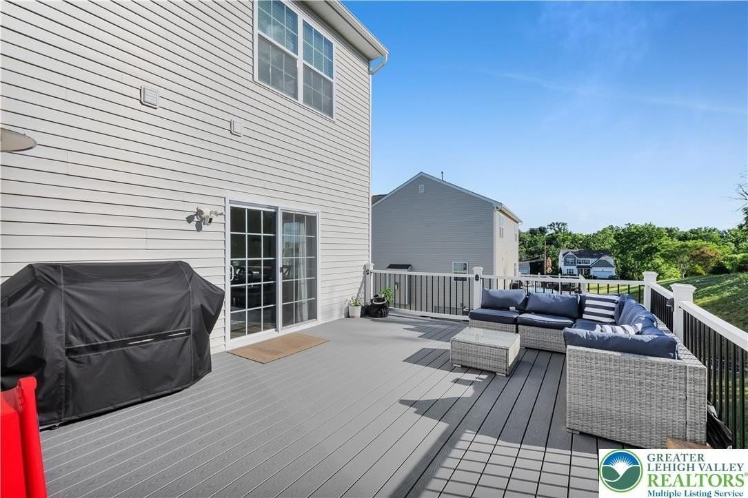 5044 Bellflower Dr - Photo 7 of 50