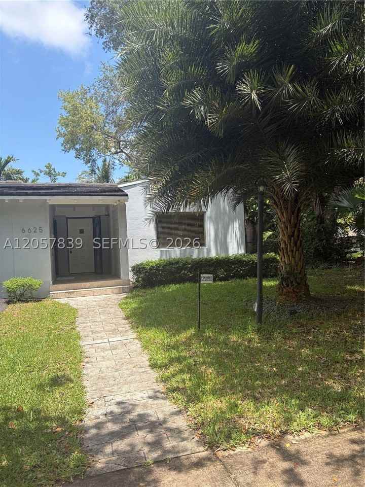 6625 Nervia St - Photo 3 of 34