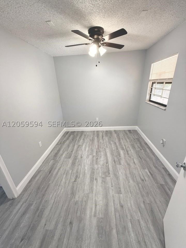 7732 Balboa St #1-2 - Photo 7 of 14