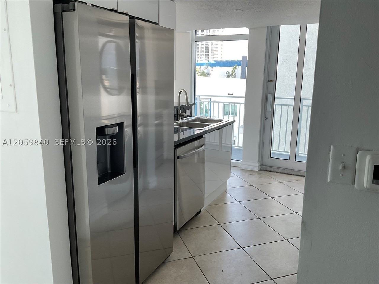 7600 Collins Ave #1008 - Photo 4 of 35