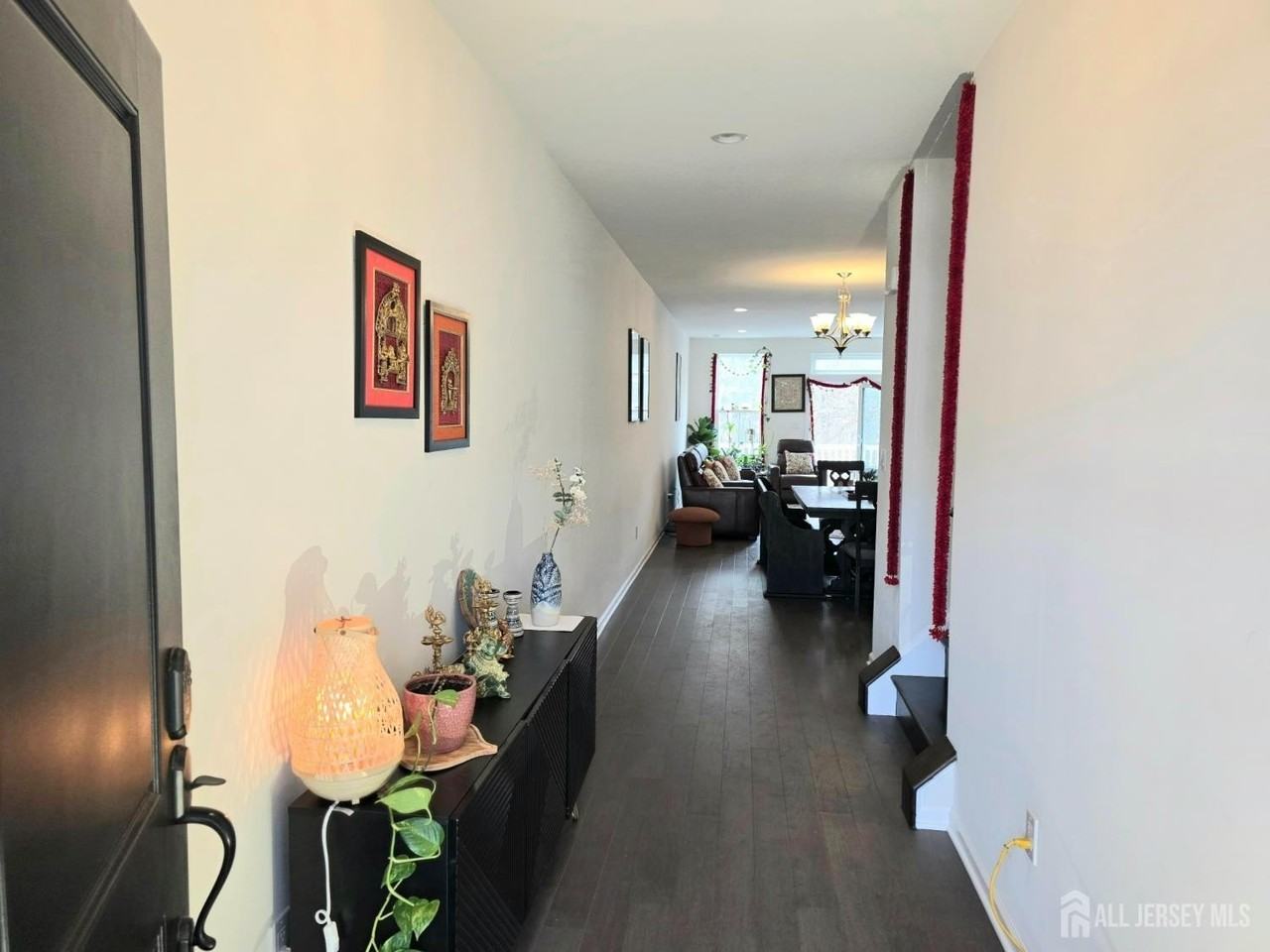 27 Wisteria Ct - Photo 3 of 38