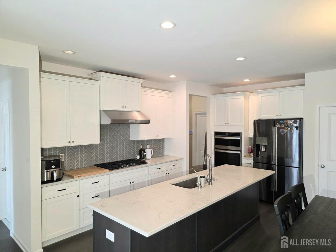 27 Wisteria Ct - Photo 6 of 38