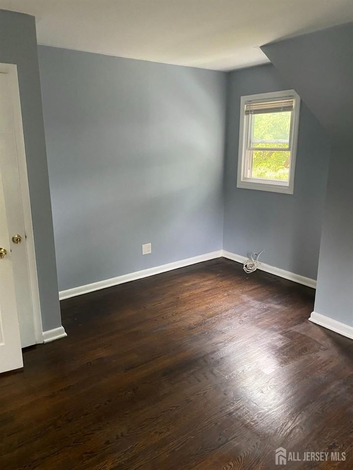 813 Lincoln Ave #2 - Photo 6 of 7