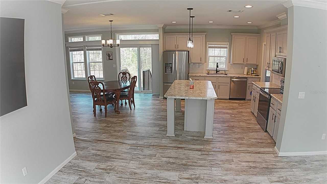 10750 Nw 190th St - Photo 5 of 30