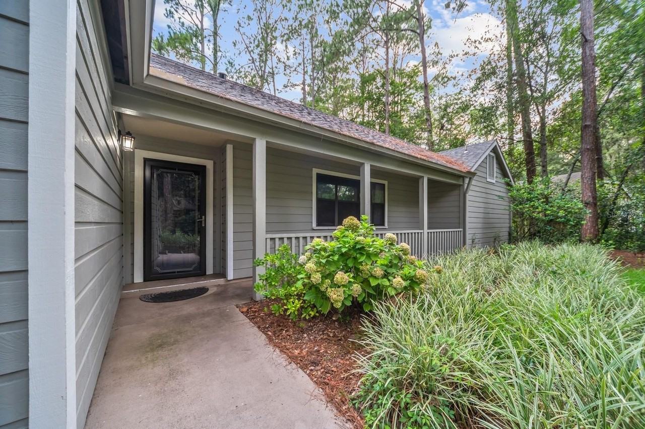 8025 Sw 47th Ct - Photo 5 of 37