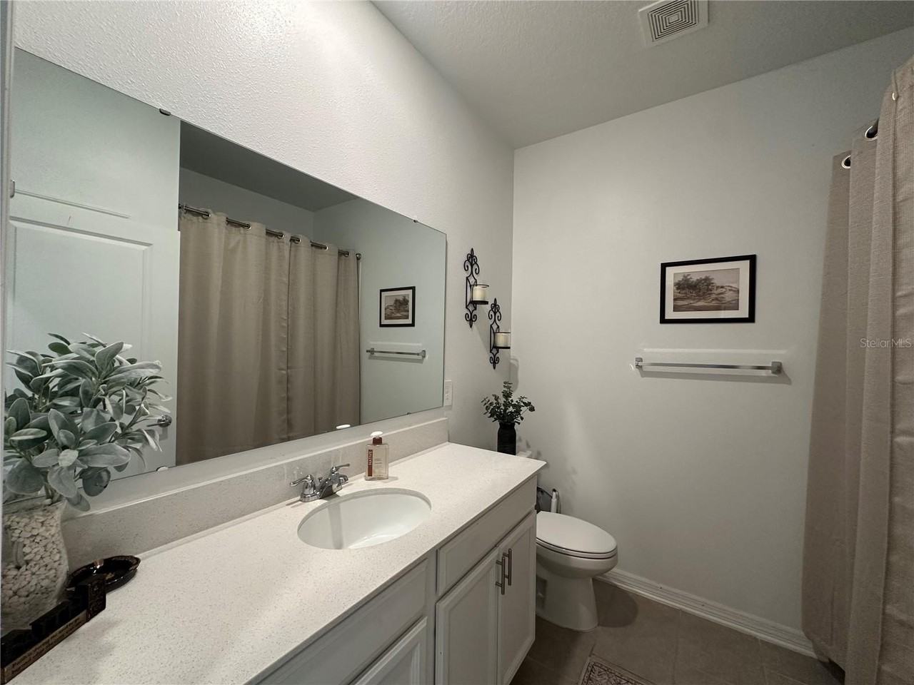 751 Staffora St - Photo 7 of 30