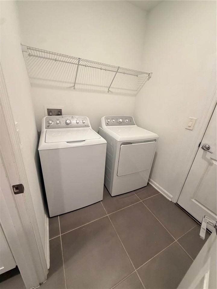 926 Jackson Ave - Photo 6 of 25