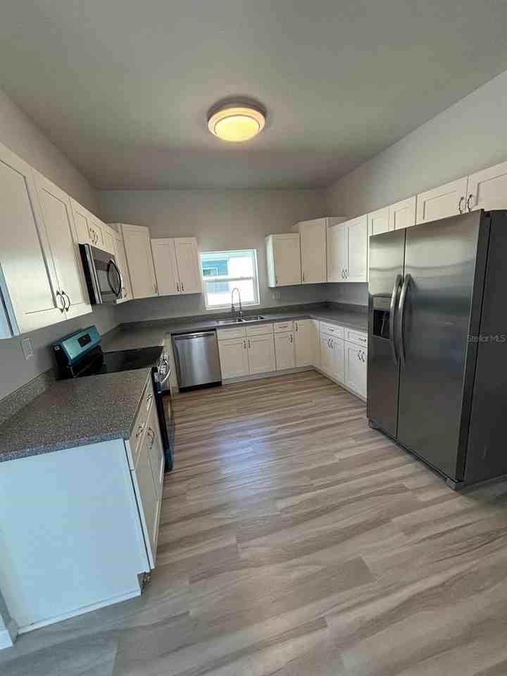 1462 Las Villas Blvd - Photo 7 of 14