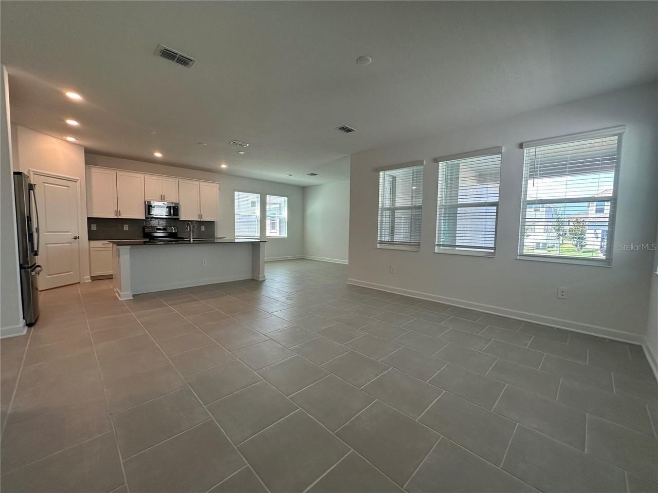3052 Park Vale Rd - Photo 4 of 35
